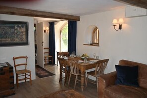 Dining - The Cob Cottage self contained 2 Bed, refurb 2021 (Northleigh)