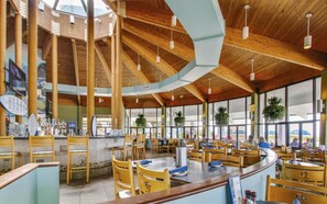 Bar (on property) - Tipsy Turtle villa 201-quick walk to beach, restaurant, convention center & more (Panama City Beach)