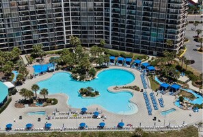 A heated pool - Tipsy Turtle villa 201-quick walk to beach, restaurant, convention center & more (Panama City Beach)