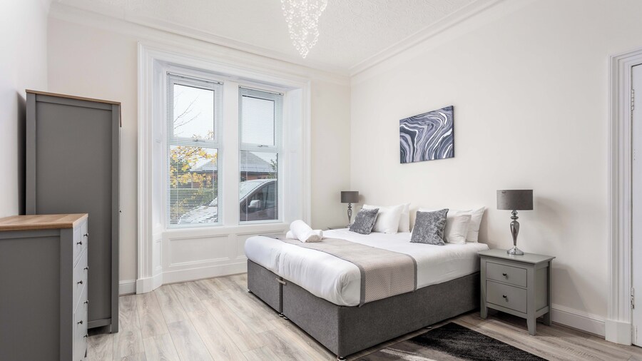 Cuthbert House - Donnini Apartments