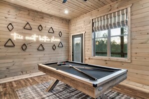 Spielezimmer