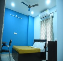 Executive Room | Egyptian cotton sheets, premium bedding, desk, soundproofing