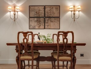 Dining - Gorgeous apartment for two in the historic centre of Florence (Florence)