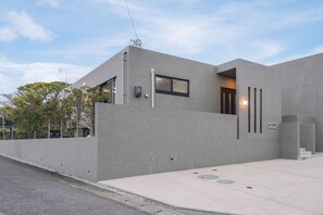 Exterior - Private House u-zi house (Yaese)