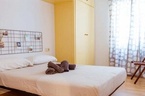 2 bedrooms, bed sheets - Barcelona - Arte (Barcelona)