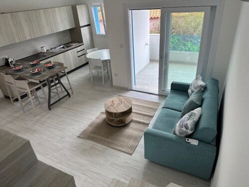 Gloednieuw Huis met Zeezicht, Garage, Stijlvol Ingericht, Vlakbij de zee