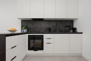 Fridge, oven, stovetop, dishwasher - Grzybowska 37 | Prestigious Apartment | Warsaw (Warszawa)