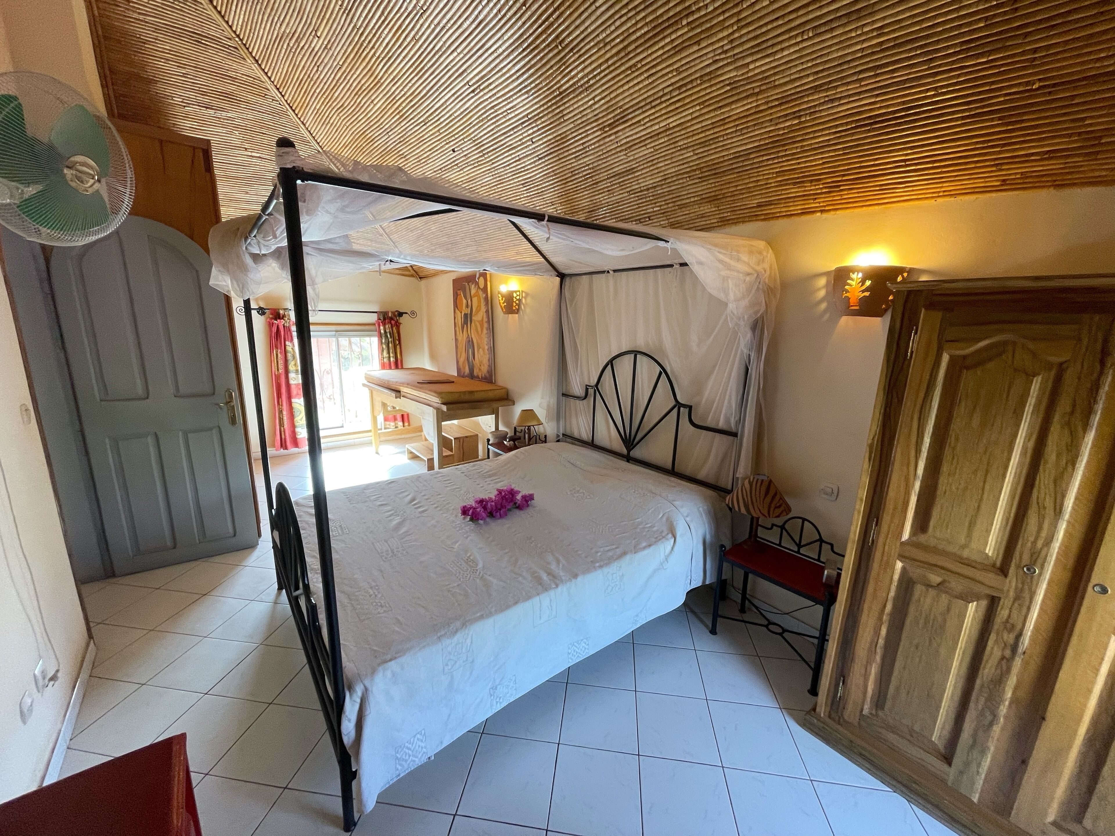 2 bedrooms, iron/ironing board, free WiFi, bed sheets