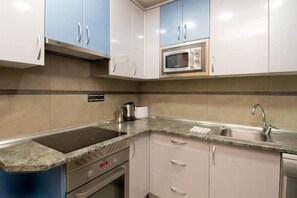Private kitchen - Madrid - Apartamento 2D (Madrid)