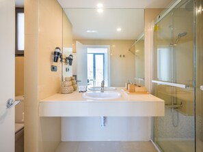 Shower, hair dryer, towels, shampoo - Villa with shared pool Salobre Villas XIV (Maspalomas)