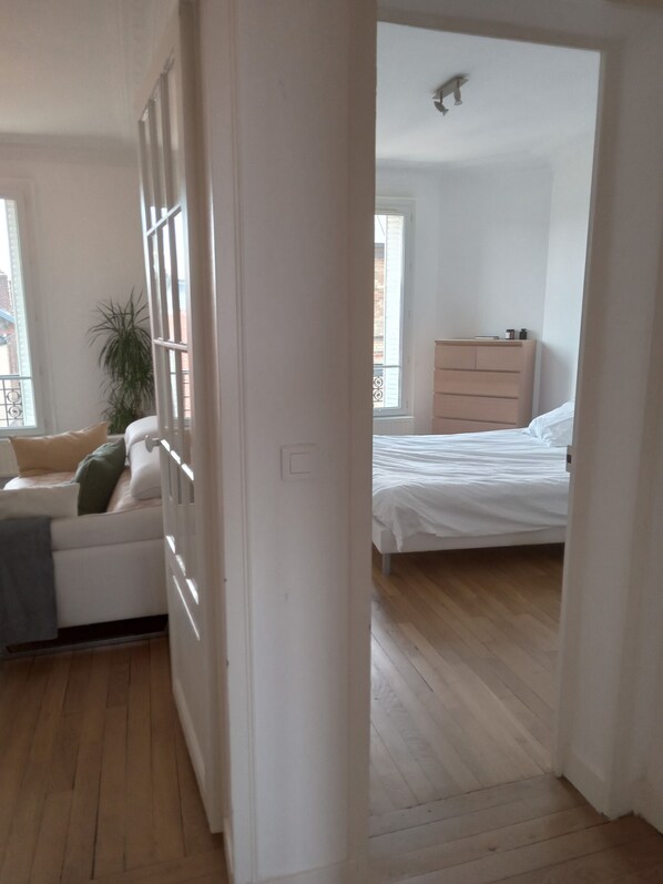2 bedrooms, iron/ironing board, free WiFi, bed sheets - Appartement la Paix (Colombes)
