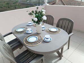 屋外ダイニングエリア