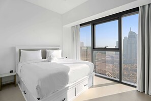 2 bedrooms, iron/ironing board, travel cot, WiFi - Luxurious Apart - Spectacular Fountain & Burj view (Dubai)