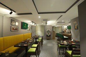 Restaurant - Aralia - A Business Hotel MIDC (Mumbai)