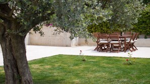 Outdoor dining - Villa Anna by Villas Guide (Višnjan)