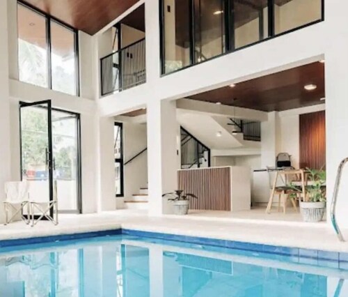 Lukali Staycation, 2level, 3BR, 2baths,WIFI,mini gym,billiard table,plunge pool.