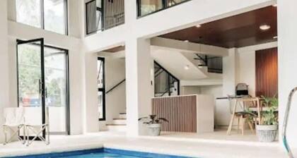 Lukali Staycation, 2level, 3BR, 2baths,WIFI,mini gym,billiard table,plunge pool.