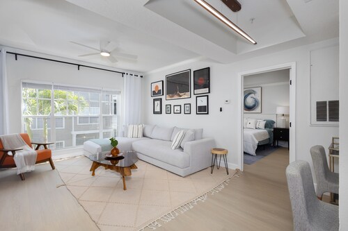 Gorgeously Renovated in Heart of Hyde Park 