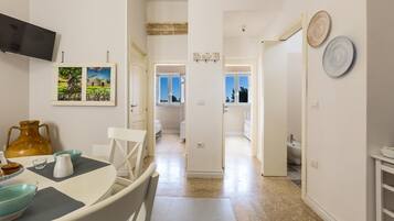 Apartment | Dining room