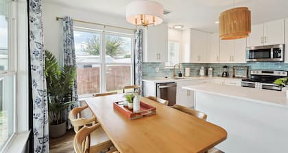 Tranquil Lakeside Escape, 2 Bedrooms, Patio, Views