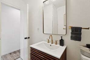 Douche, serviettes fournies