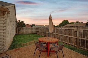 Outdoor dining - Charming 3 Bedrooms, Escape w Pool, Yard, Foosball (Plano)