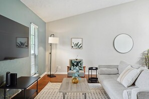 TV, fireplace, offices - Charming 3 Bedrooms, Escape w Pool, Yard, Foosball (Plano)