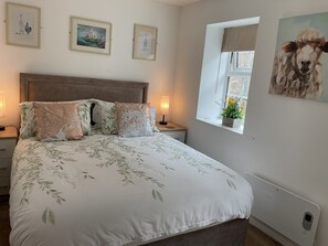 1 bedroom, iron/ironing board, free wired Internet, bed sheets - Brewers Den a Beautiful 1-bed Apartment in Masham (Ripon)