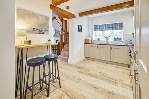 Host & Stay | The Snug