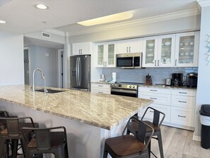 Fridge, microwave, oven, stovetop - DestinWest 3Bd Amenities Galore Free Beach Service (Fort Walton Beach)