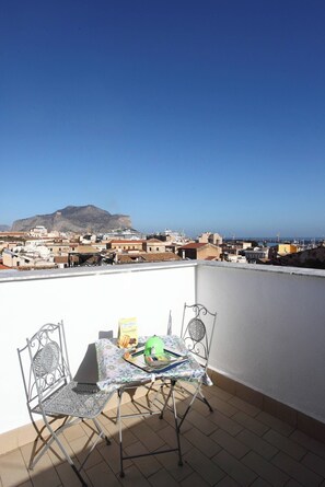 Apartment, 1 Bedroom, Patio, City View | Outdoor dining - Terrace In The Historic Center In Palermo Rosa (Palermo)