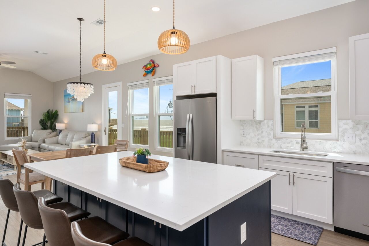 Fridge, microwave, dishwasher, coffee/tea maker