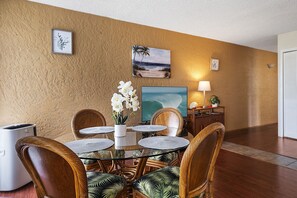 Condo, 1 Bedroom | Dining - Alii Villas 218 1 Bedroom Condo by RedAwning (Kailua-Kona)