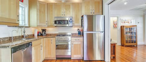 House (2 Bedrooms) | Interior