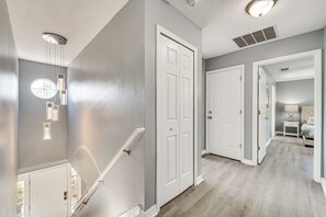 Interior - 8 Mi to Disney: Family Home w/ Screened Lanai! (Davenport)