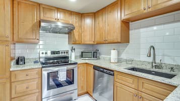 Apartment (1 Bedroom) | Interior