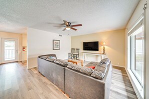 Talo (4 Bedrooms) | Sisätilat