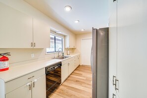 Talo (4 Bedrooms) | Sisätilat