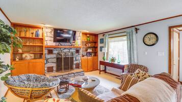 House (2 Bedrooms) | Front of property