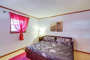 House (2 Bedrooms) | Interior - Fairfield Bay Getaway < 10 Mi to Boating & Hiking (Fairfield Bay)
