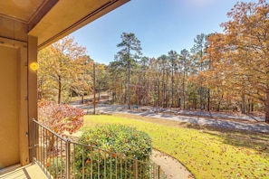 House (2 Bedrooms) | Interior - Fairfield Bay Getaway < 10 Mi to Boating & Hiking (Fairfield Bay)