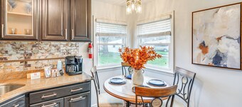 'the Maple Tree' Home: 14 Mi to Downtown Cleveland