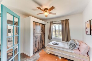 House (3 Bedrooms) | Interior - Quiet Oasis w/ Hot Tub: 21 Mi to Joshua Tree! (Landers)