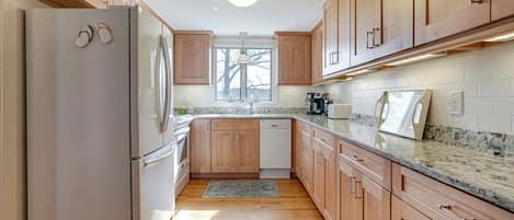 House (2 Bedrooms) | Interior