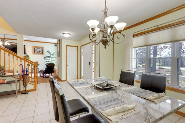 House (3 Bedrooms) | Interior