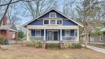 Apartemen (2 Bedrooms) | Bagian depan properti