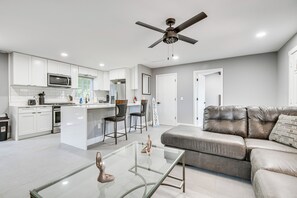 House (4 Bedrooms) | Front of property