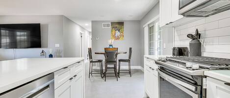 Rumah (4 Bedrooms) | Interior