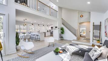 House (3 Bedrooms) | Interior