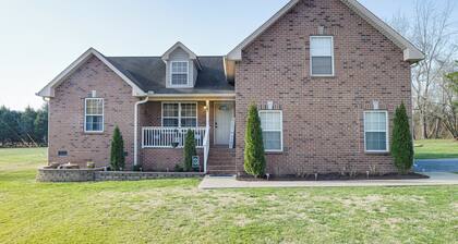 Spacious Lebanon Home w/ Pool: 6 Mi to Downtown!